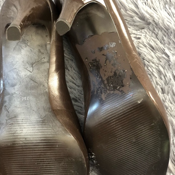 Guess - Picture 3 of 4